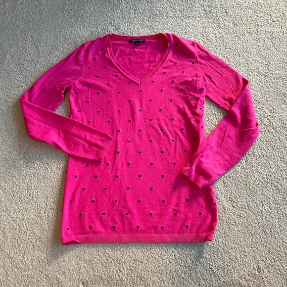 Tommy Hilfiger Sweaters - 💜 5 for $25 Tommy Hilfiger hot pink polka dot v neck sweater